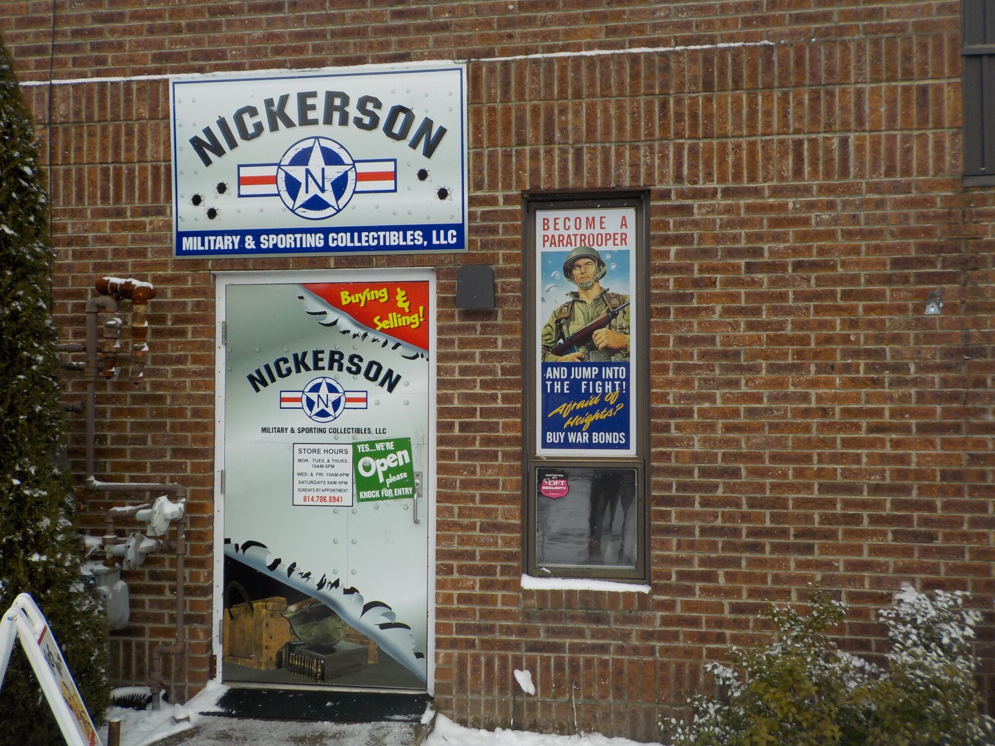 Nickerson Military AND SPORTING COLLECTIBLES